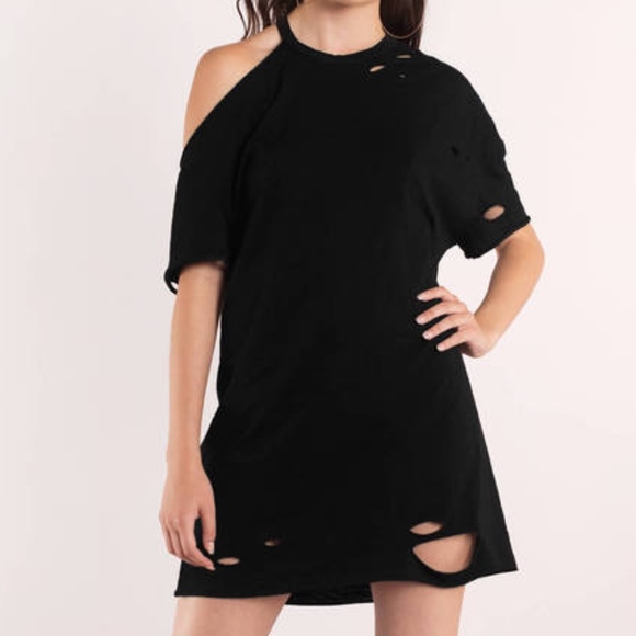 Tobi Dresses & Skirts - Tobi L black distressed t-shirt tunic dress